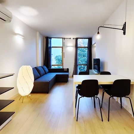 Moderno Apartamento En Terrassa Centro المظهر الخارجي الصورة