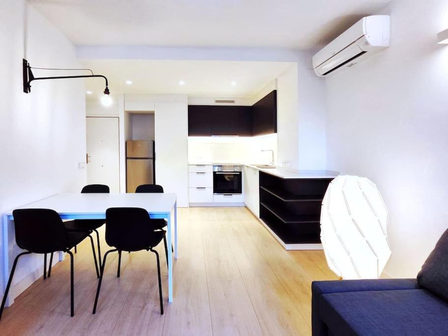 Moderno Apartamento En Terrassa Centro المظهر الخارجي الصورة